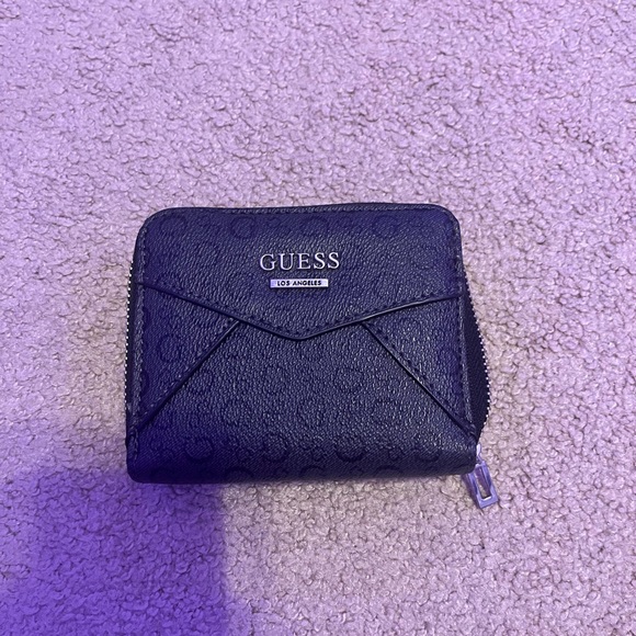 GUESS Women's Wallet - Picture 2 of 6